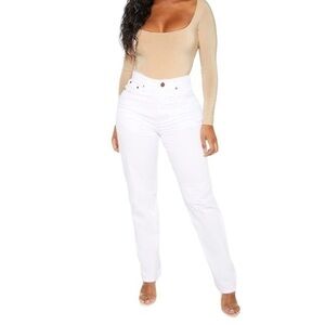 PrettyLittleThing NWT Shape White Mom Jeans Size 8 High Rise Cotton
